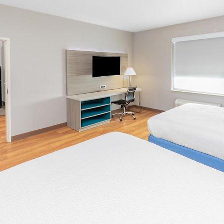 Days Inn & Suites By Wyndham San Antonio Near Frost Bank Center Luaran gambar
