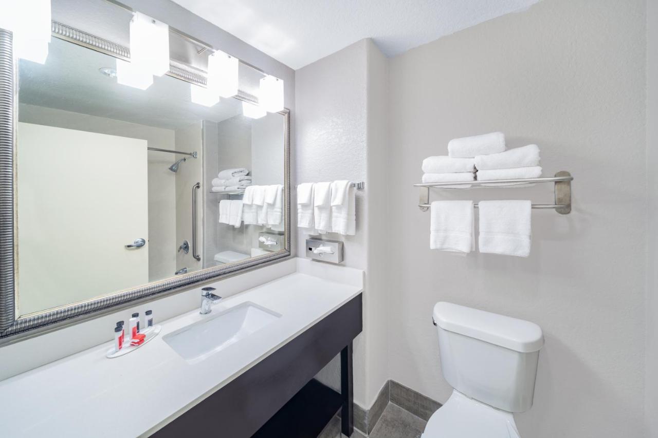 Days Inn & Suites By Wyndham San Antonio Near Frost Bank Center Luaran gambar
