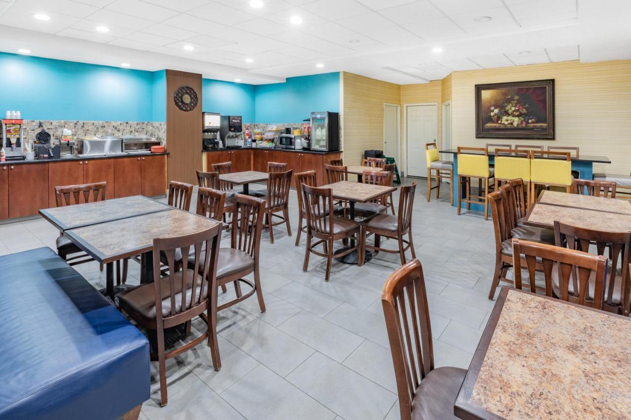 Days Inn & Suites By Wyndham San Antonio Near Frost Bank Center Luaran gambar