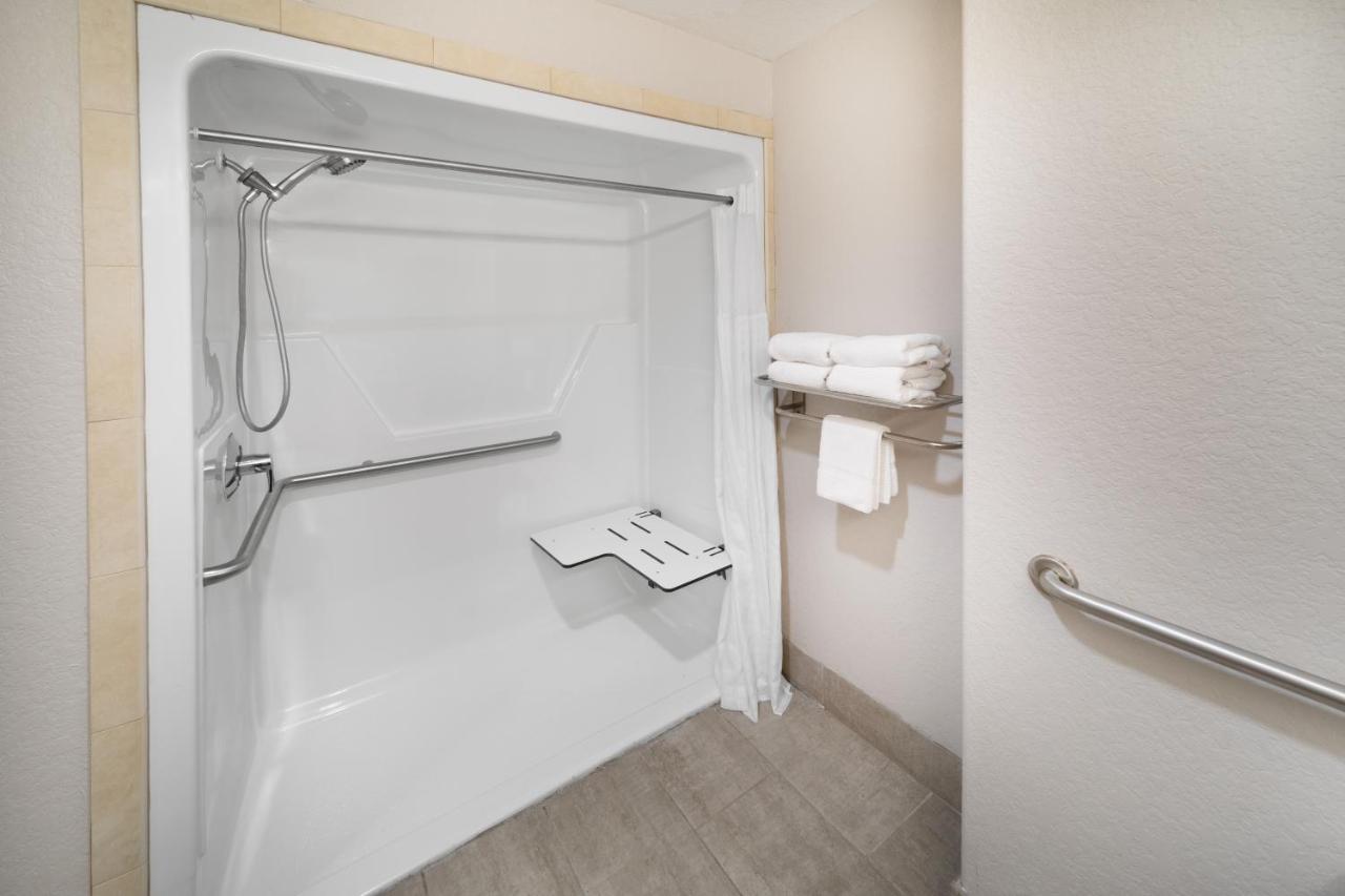 Days Inn & Suites By Wyndham San Antonio Near Frost Bank Center Luaran gambar