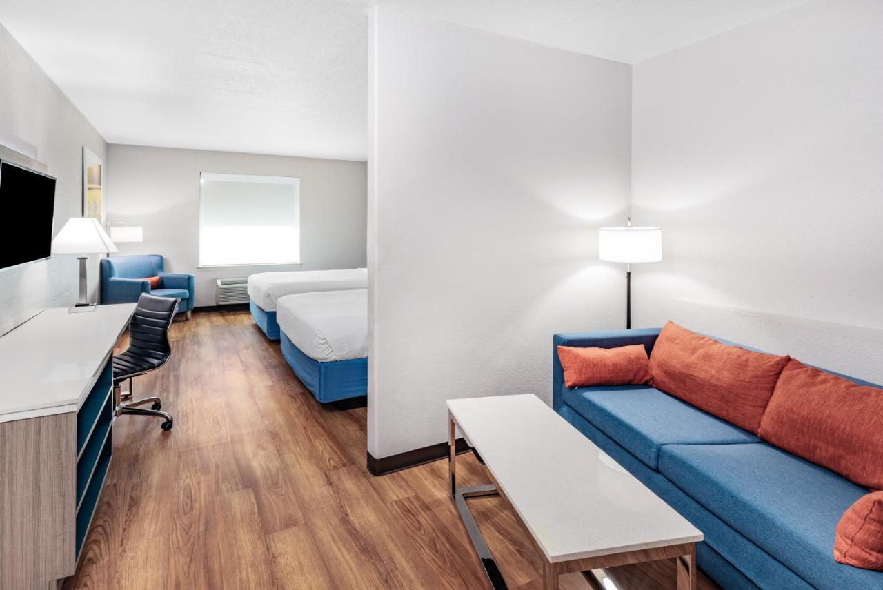 Days Inn & Suites By Wyndham San Antonio Near Frost Bank Center Luaran gambar